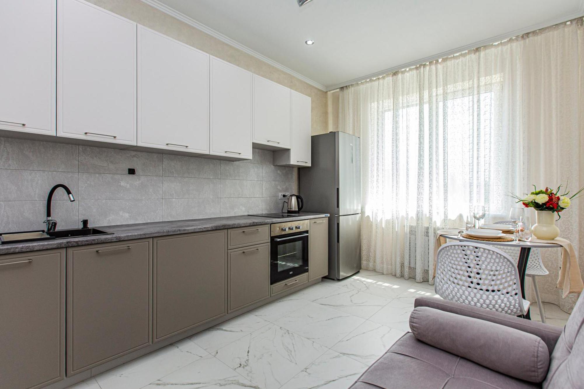 2 Room Apartment In The Center Almaty Exterior photo